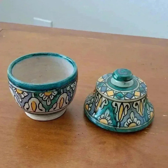 Small BOWL LIDDED PART OF THEE PIECE VINTAGE MOORISH HAND MADE COLLE… - Picture 7 of 9